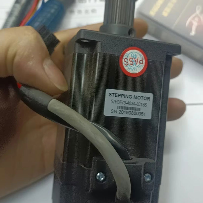 DAHAO motor 57H3F79-403A-821BS zárt görbe A15 X tengely kínai csavarozó gép EDH03-57H3F79-403A-821BS